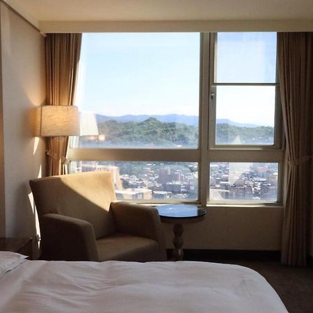 Rhine Inn Keelung Eksteriør billede